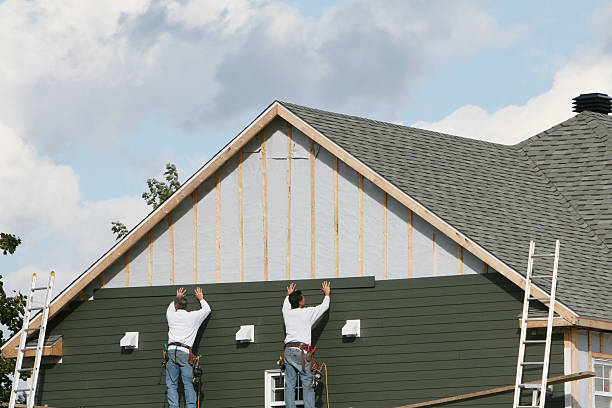 Professional Siding Installation technician working in Voorhees, NJ